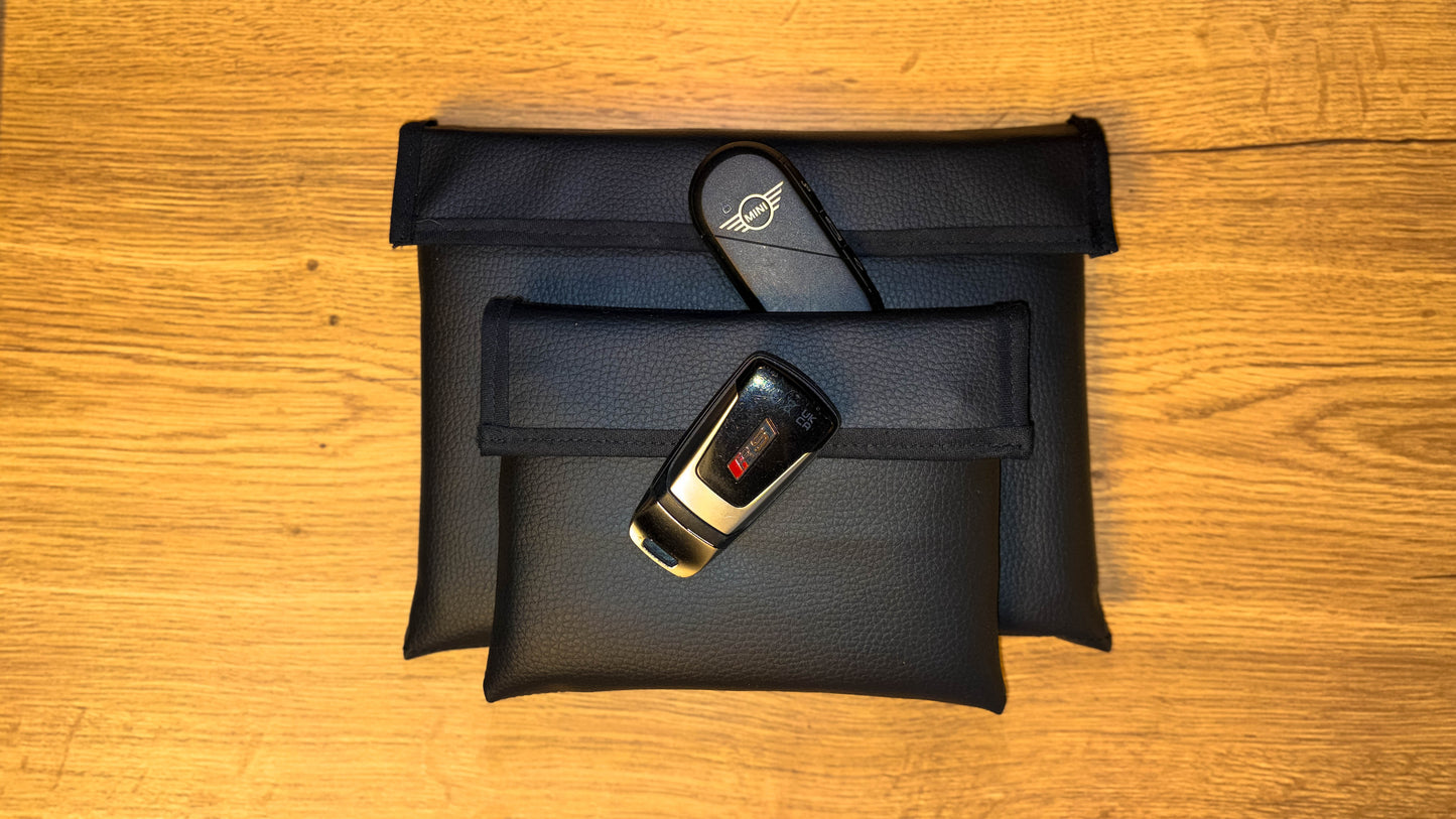 Aboned Shield– Premium Schlüssel- & Kartenschutztasche (Handmade in Germany)